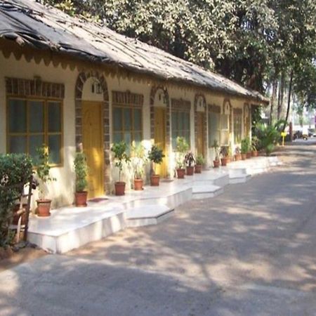Juhu Hotel Mumbai Exterior photo