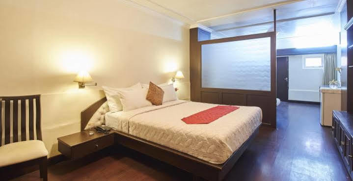 Juhu Hotel Mumbai Exterior photo
